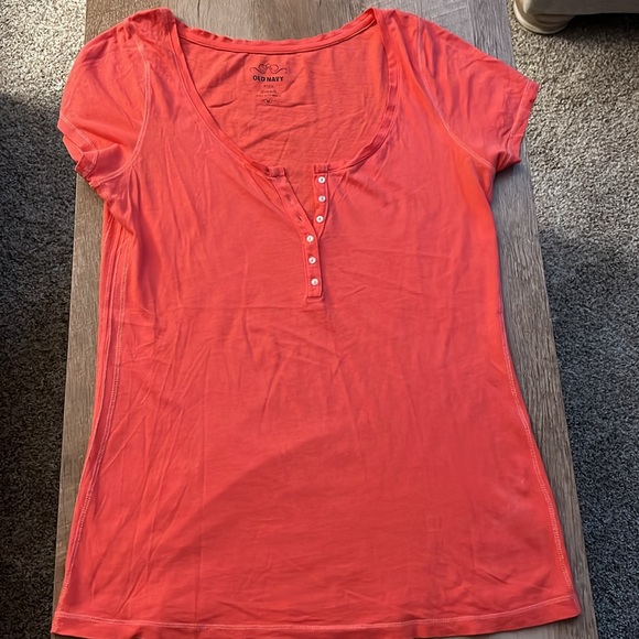 Coral Old Navy T-shirt size Small - Picture 2 of 5